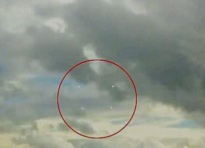 台湾媒体报道&ldquo;中印边界UFO事件&rdquo;时配发的图片（环球时报）