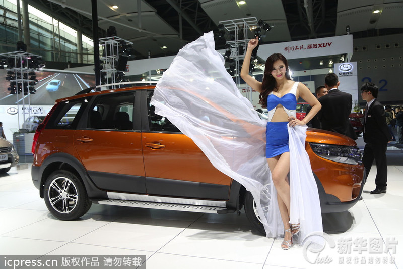 2013广州车展:美女车模云集