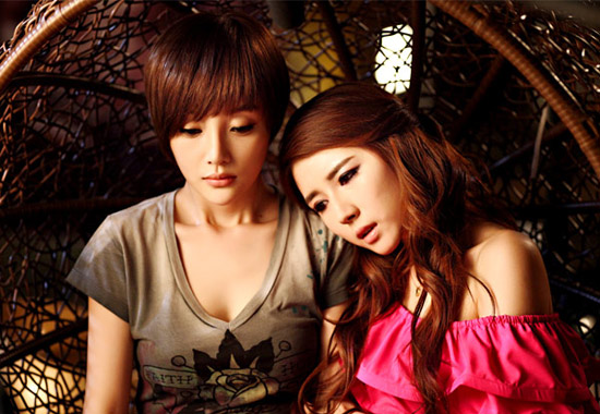 《<em>女人帮</em>妞儿2》热播 李小璐:是个<em>挑战</em>_综艺_