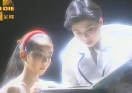 李思思入选2014年春晚主持 揭秘北大校花的成