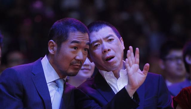 张国立谈春晚:冯小刚走钢丝 我们为他服务_综