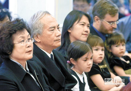 三个女儿两死一伤民进党前主席出书谈灭门旧案