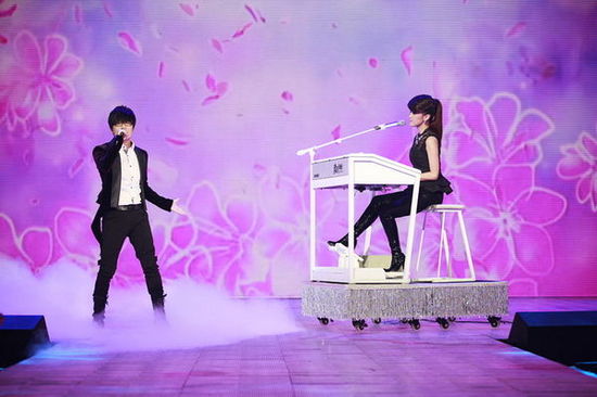 玖月奇迹录节目被整蛊 新歌《盛开》获褒奖_