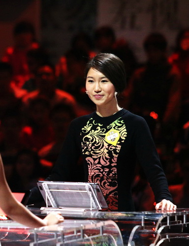 习总书记握手北大才女竟是《中国成语大会》选