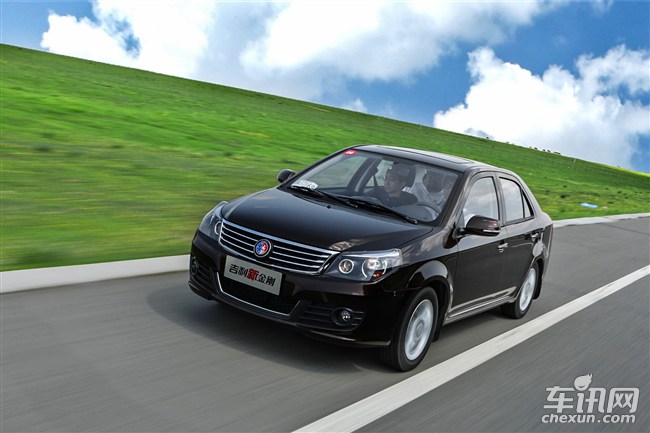 亲民指数不减当年 试驾吉利新金刚 三厢版_汽