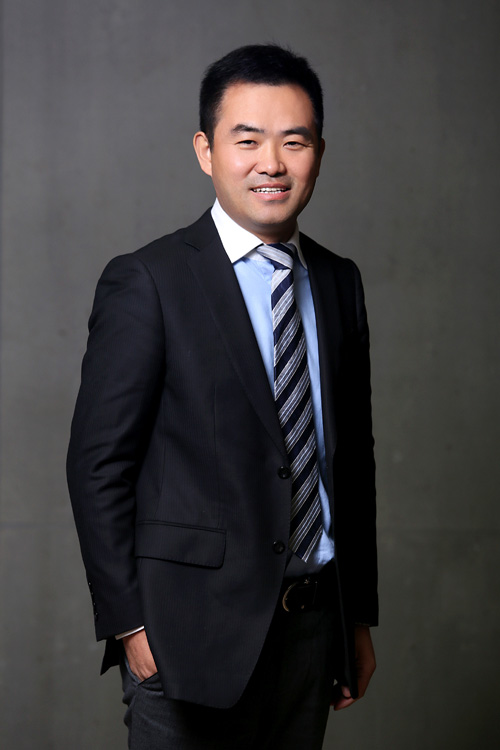 专访中国服装设计师协会张庆辉_时尚台_央视网(cctv.com)