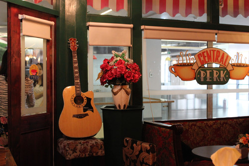 Central Perk Cafe in Beijing attracts 'Friends' fa