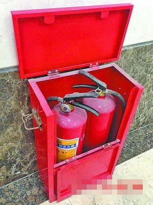 公安部再曝光重大火灾隐患单位 科瑞大厦上黑