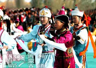 明星、房车、飞行器齐聚2014额济纳旗金秋胡