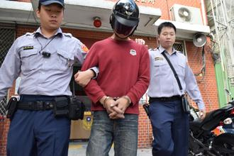 小偷事败开瓦斯与警员对峙称&ldquo;抽完烟再出去&rdquo;