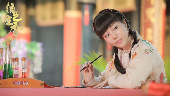 《<em>活色生香</em>》热播 李溪芮弹胸<em>李易峰</em>_综艺_