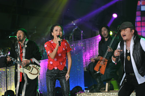 《星搭档2》末轮淘汰赛上演 传齐组合首次同