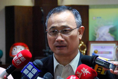 台湾缺谈判专家典狱长自愿换囚反添不利变量