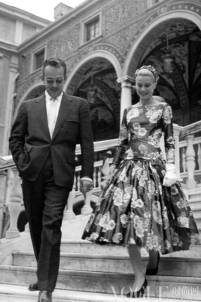 8个最触动人的爱情故事_时尚_央视网(cctv.com)