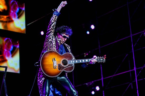 长江音乐节凸显国际与家庭符号 抢滩音乐节市