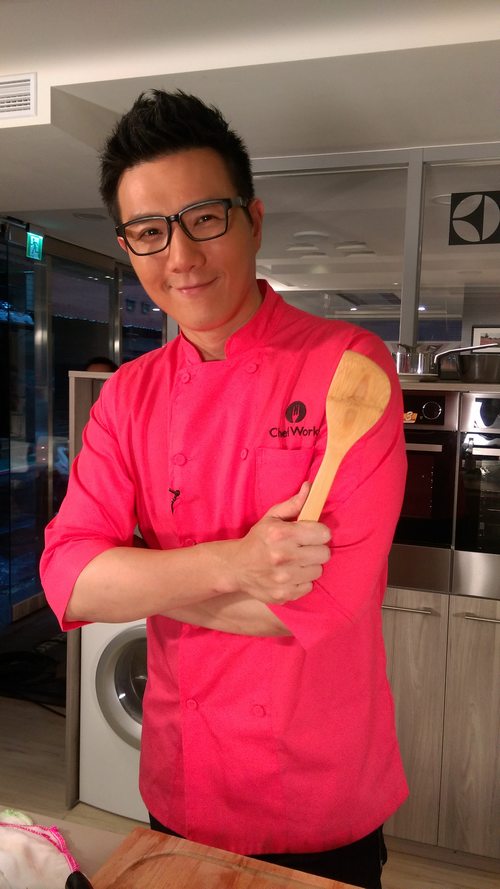 蒋伟文三分钟料理速成 开展全新美食节目_综艺