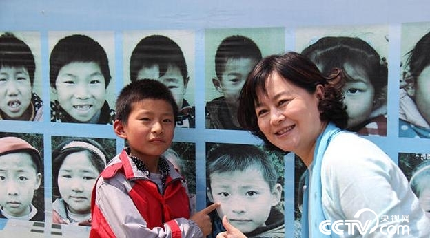 鞠萍姐姐与小学生互动