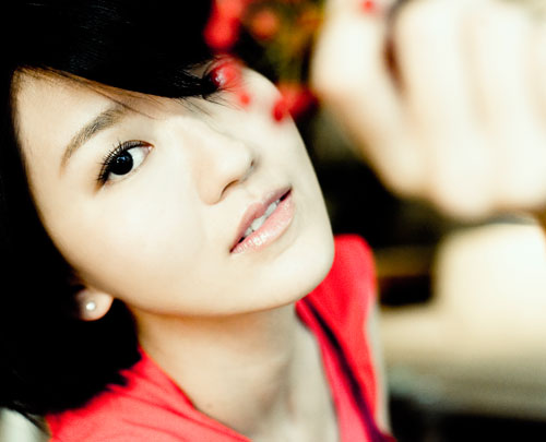 蔡淳佳演唱电视剧主题曲 获新加坡最高级别大