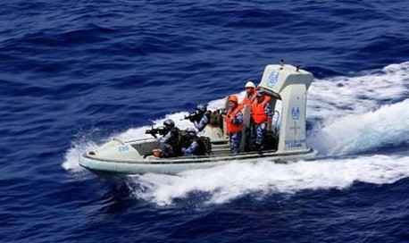 第二十批护航编队为女兵古桑卓玛开辟绿色通