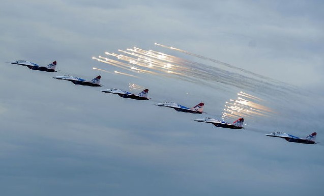 俄罗斯举办年度军备展:苏-35战斗机惊艳全场_