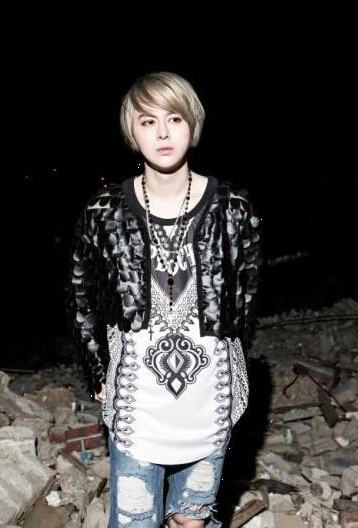 韩团Notice强势回归 中国成员应禹诚写真首曝