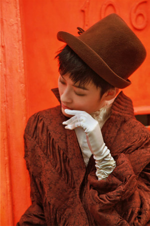 曾轶可新歌《胆小鬼》首播 这一次就为爱勇敢