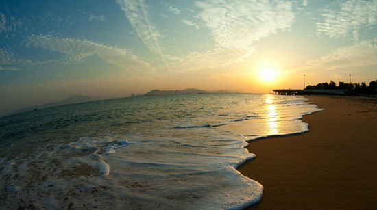 【邂逅夏日 浪漫的厦门海滩】之厦大白城篇_台海网络广播电视台