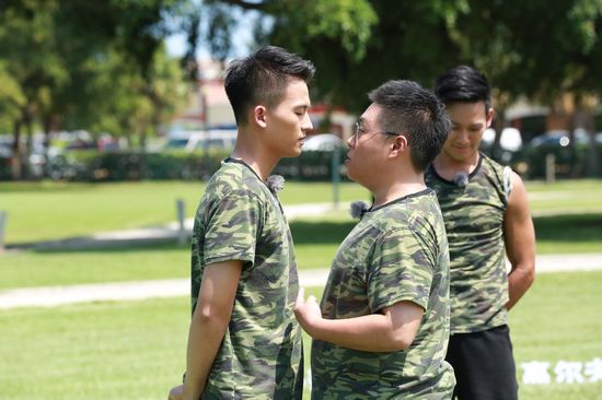 郝劭文惹怒欧豪遭“扇耳光” 张雨绮发嗲夏雨“坐怀不乱”_综艺_央视网(cctv.com)