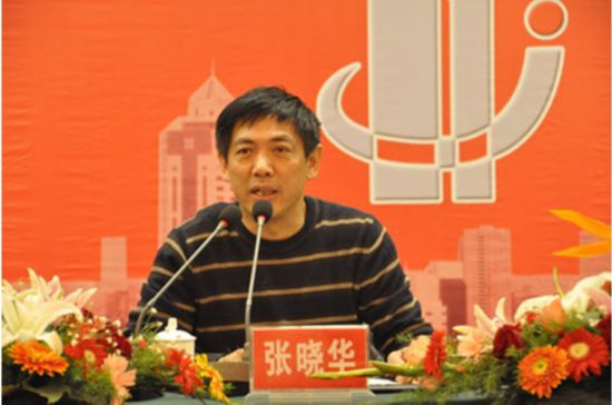 华九二共识紫砂壶创始人季汉生祝贺通州建总乔