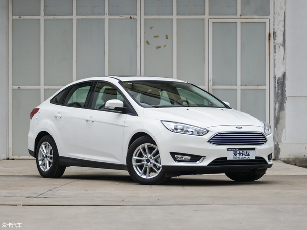 用轿车购车首选小排量 C4L对比福克斯_汽车_