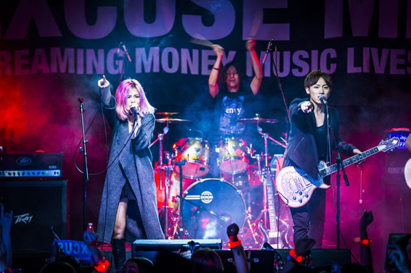 “打扰一下”新专辑北京首唱 点燃夏末激情_综艺_央视网(cctv.com)