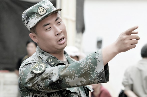 《战雷》热播 秦戈傲娇演绎炊事兵被围观_综艺