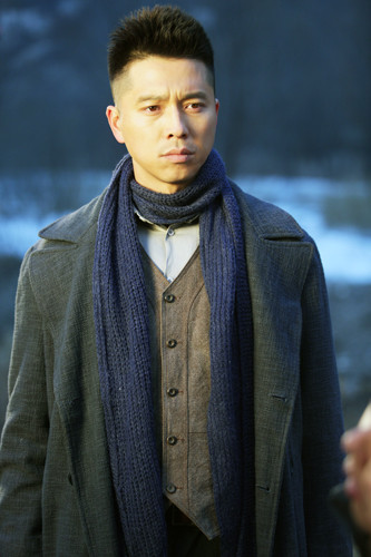 王雷《铁在烧》今晚收官 <em>葛十三</em>让抗战剧不枯