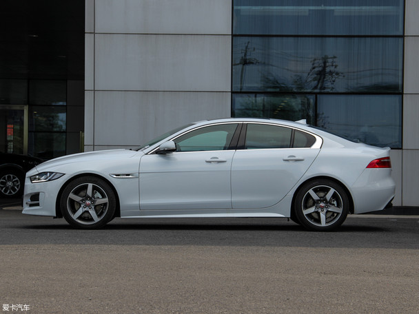 四门运动三剑客 捷豹XE\/奥迪A5\/宝马4系_汽车