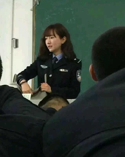 河南 最美英语女教师 现身:只想教书育人(图)_