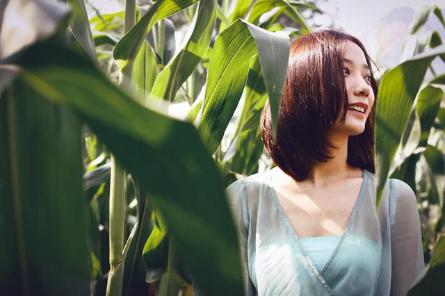 王珞丹《玉米人》没有台词全靠演 造型飘逸_综艺_央视网(cctv.com)