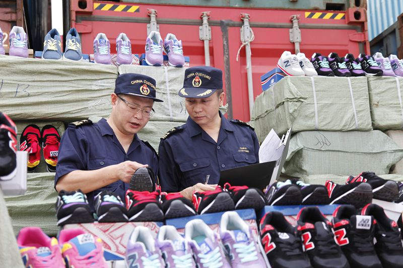 海关总署向媒体公布清风行动八大典型案例_