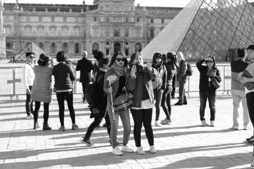 巴黎没有全城戒严 中国等多国旅游团可以正常