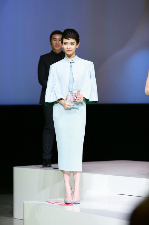 戚薇斩获风尚女神大奖 变身赫本小公举_综艺