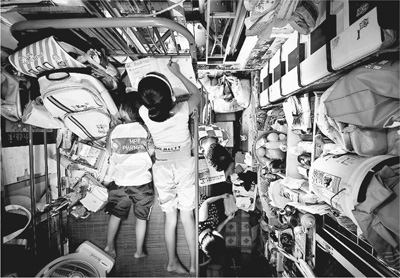 香港人均居住面积约16平 迷你户型每平10万引