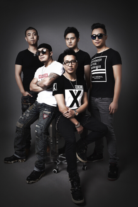 冲击力乐队主唱