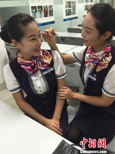 全球第一条环岛高铁开通在即探秘乘务筹备情况