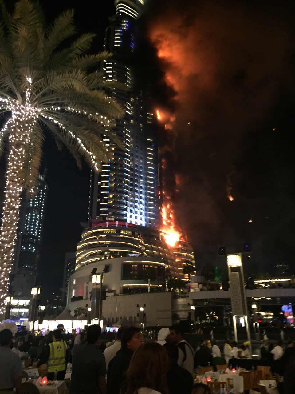 迪拜一酒店跨年夜突发大火暂无人员伤亡_新闻_央视网(cctv.com)
