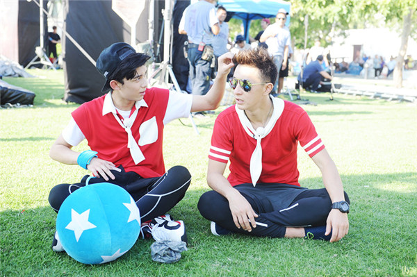 浙江卫视《二十四小时》首播 中二综艺新形式