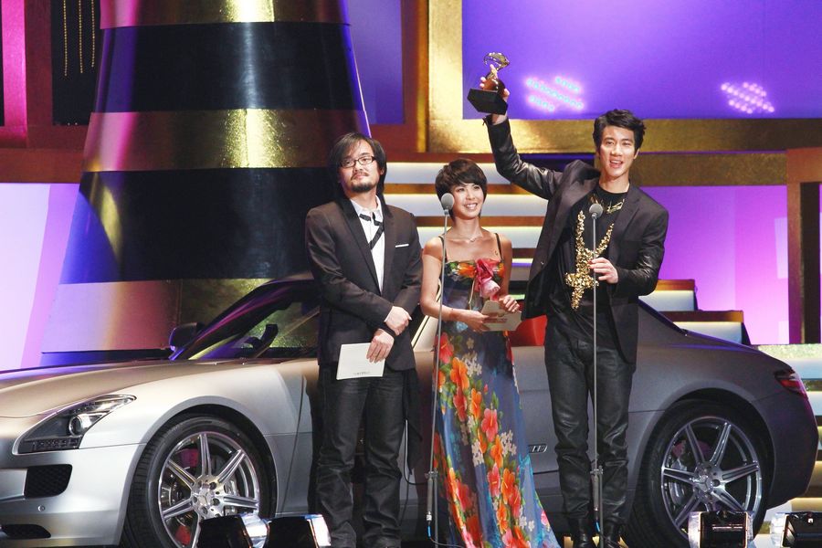 全球流行音乐金榜历年经典照片回顾_综艺_央