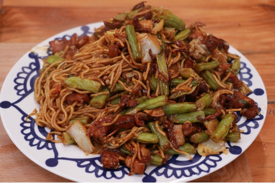 正月十五月儿圆，赵阿姨喊你吃闷面!