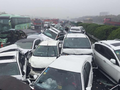 沪蓉高速多车连撞事故续:入院伤者逐渐恢复 理