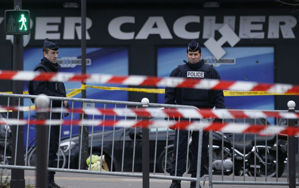 Espa&ntilde;a arresta a un hombre que suministr&oacute; armas para atentar en la capital francesa