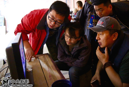 导演组:“态度决定成败,细节成就完美”。