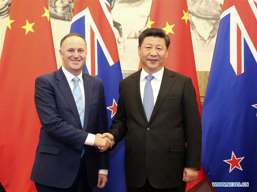 Chinese President Xi Jinping (R) meets with New Zealand Prime Minister John Key in Beijing, capital of China, April 19, 2016. (Xinhua/Ding Lin)